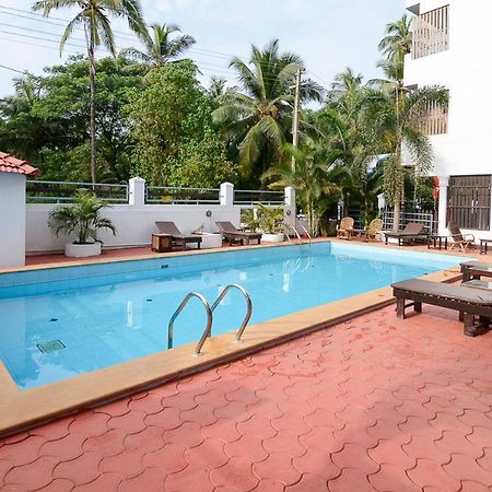 Oyo Pleasure Beach Resort Morjim Exterior photo