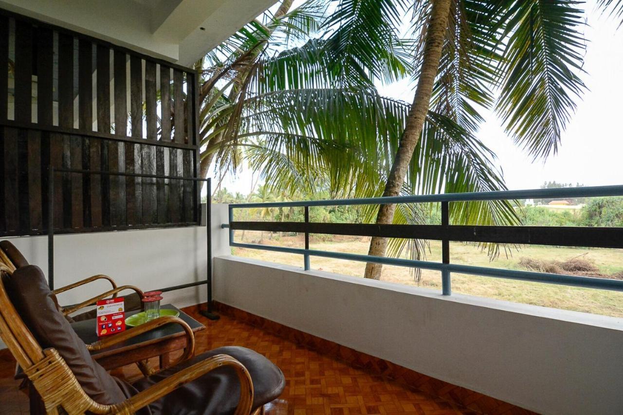 Oyo Pleasure Beach Resort Morjim Exterior photo