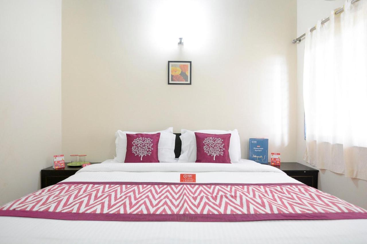 Oyo Pleasure Beach Resort Morjim Exterior photo