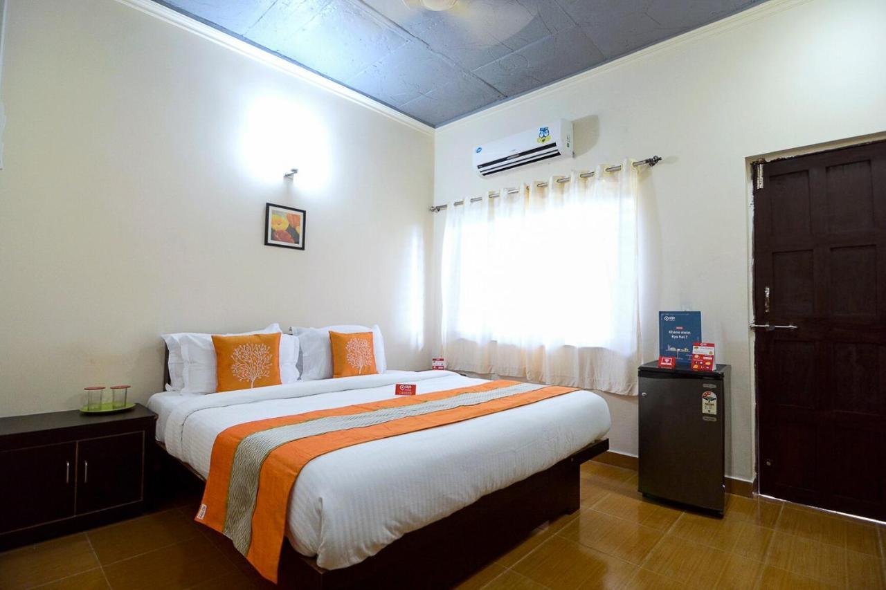 Oyo Pleasure Beach Resort Morjim Exterior photo
